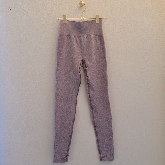 Light Purple NWOT Gymshark Leggings - Picture 3 of 4